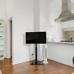 Paddington Modern Flat