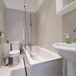 Paddington Modern Flat