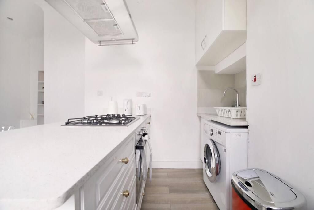 Paddington Modern Flat